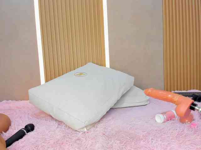 StephanySummer webcam
