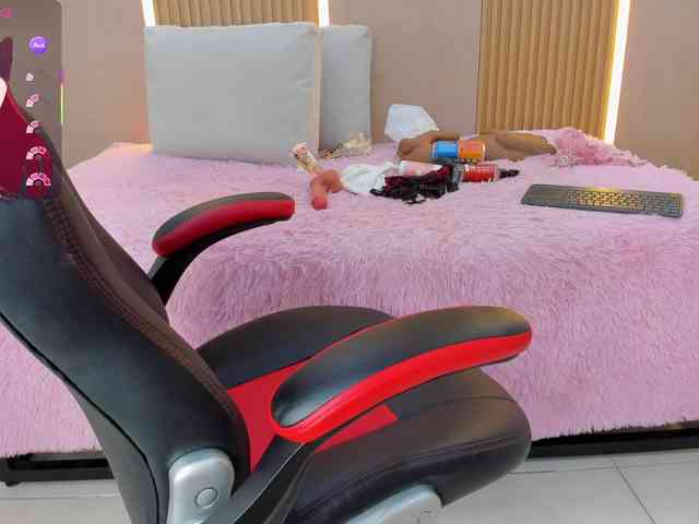 StephanySummer webcam