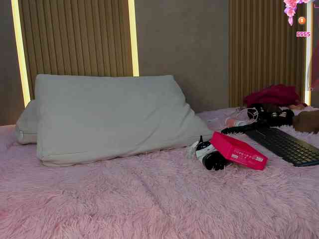 StephanySummer webcam