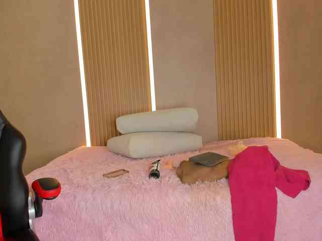 StephanySummer webcam