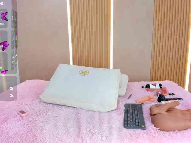 StephanySummer webcam