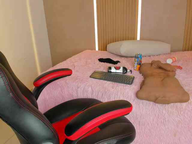 StephanySummer webcam