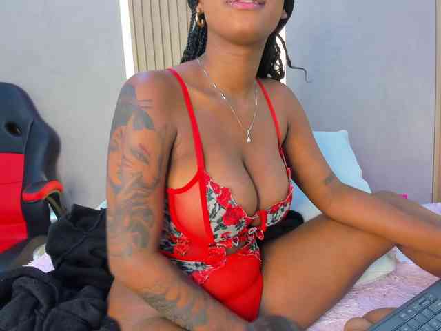 StephanySummer webcam