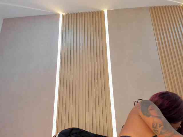 StephanySummer webcam