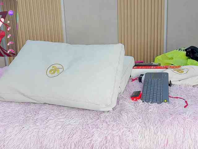 StephanySummer webcam