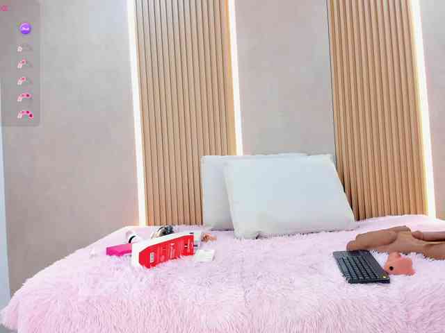 StephanySummer webcam