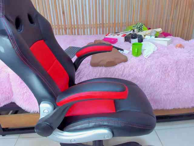 StephanySummer webcam