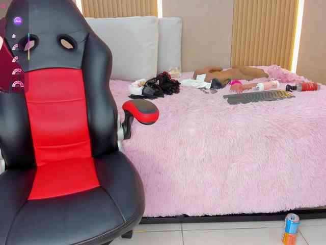 StephanySummer webcam