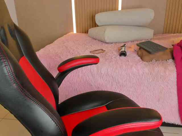 StephanySummer webcam