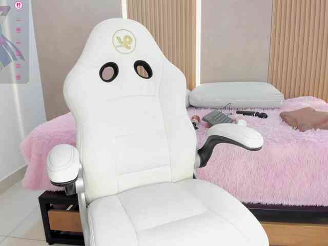 StephanySummer StephanySummer