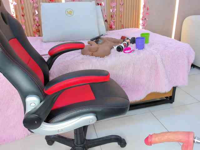 StephanySummer webcam