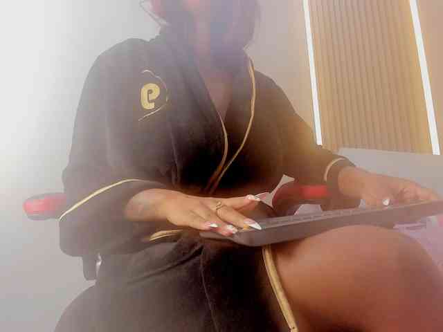 StephanySummer StephanySummer