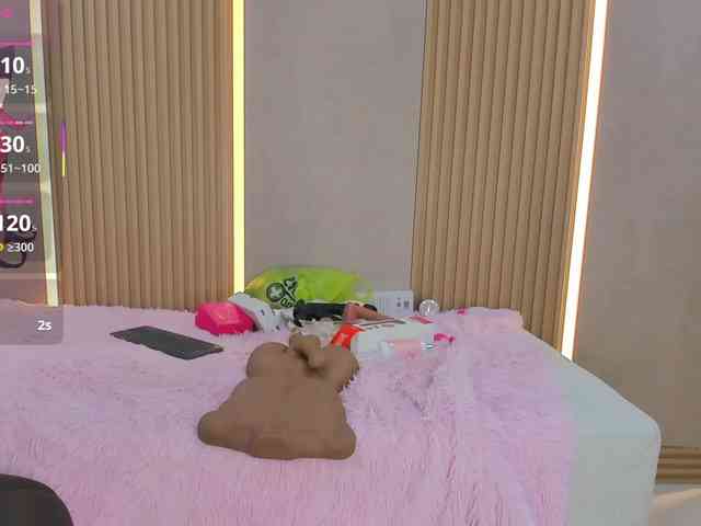 StephanySummer StephanySummer