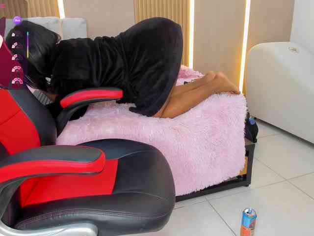 StephanySummer StephanySummer