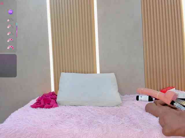 StephanySummer webcam