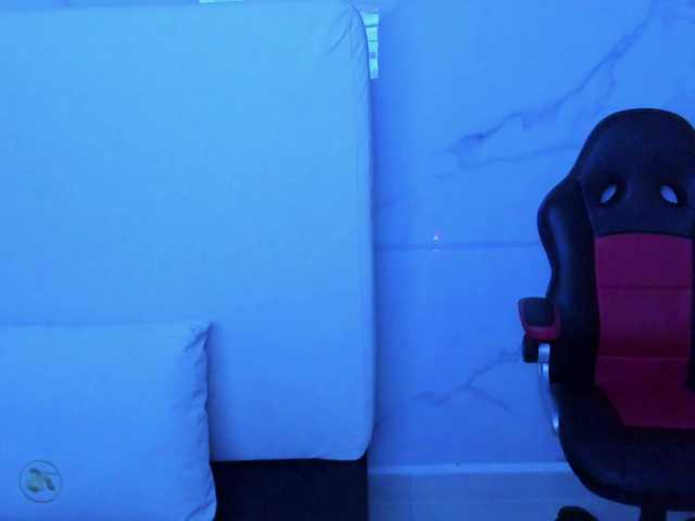  AmmieKova chat room