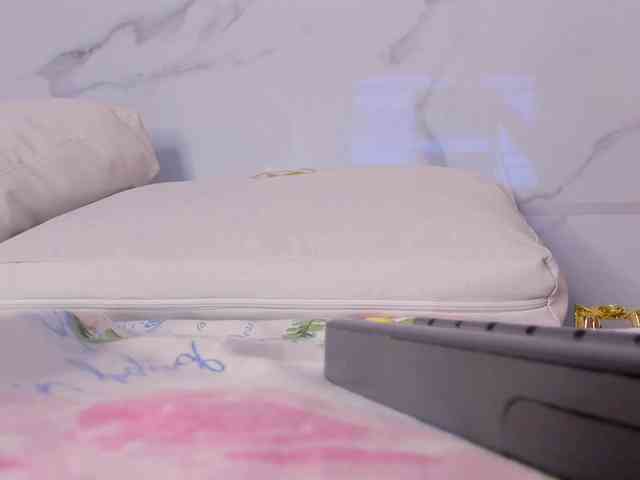 AmmieKova webcam