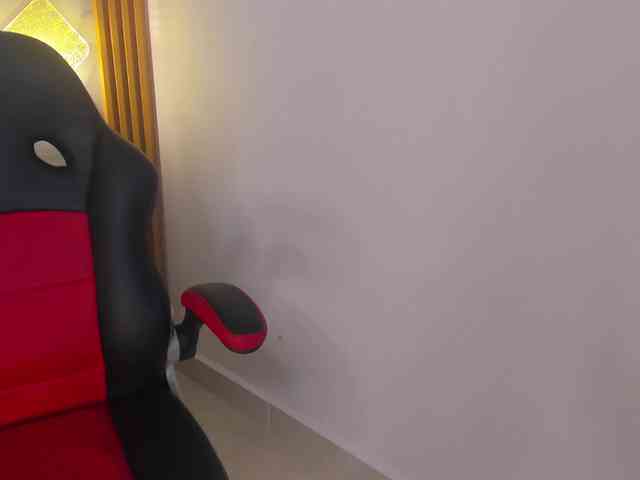 AmmieKova webcam