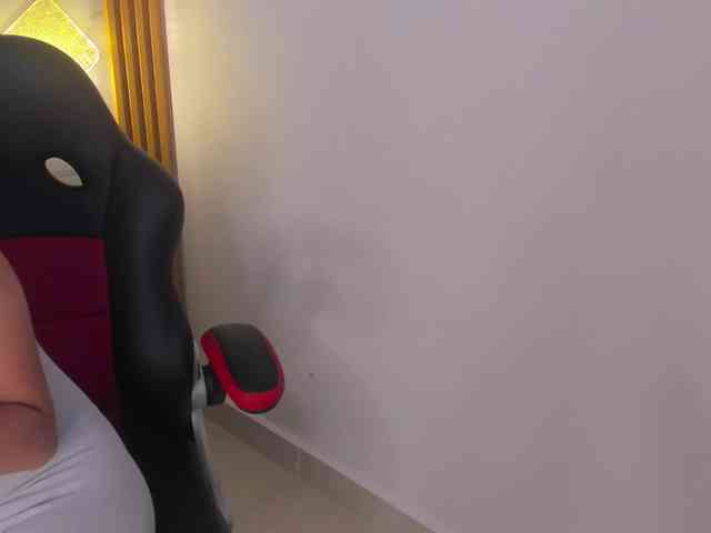 AmmieKova webcam