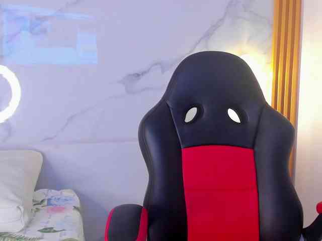 AmmieKova webcam