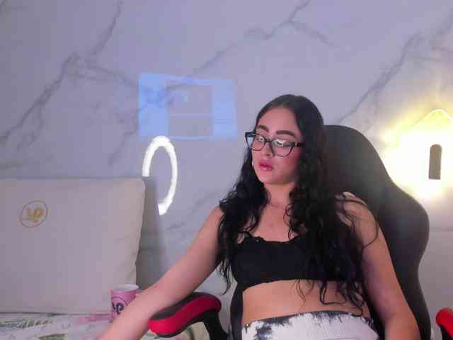 AmmieKova webcam