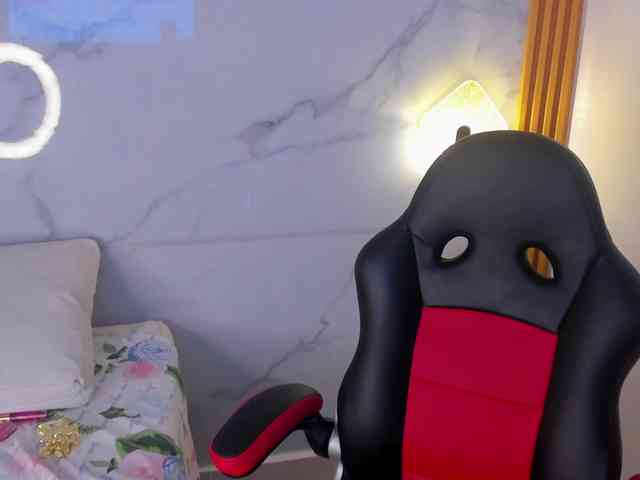 AmmieKova webcam