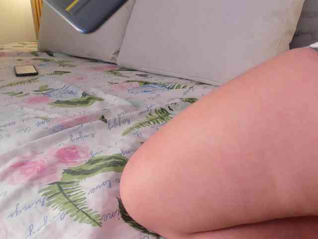 AmmieKova webcam
