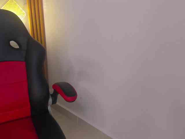 AmmieKova webcam