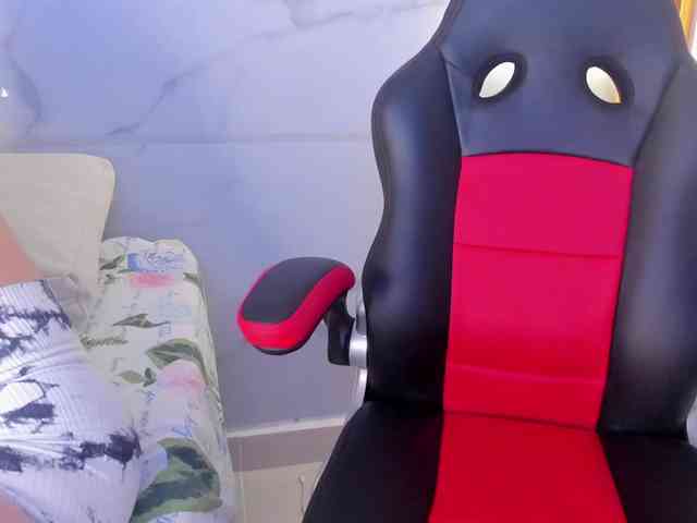AmmieKova webcam