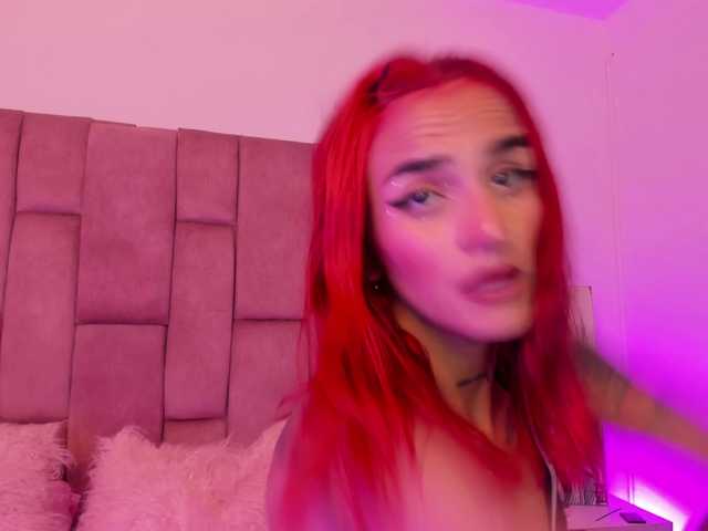  RavynRouge chat room