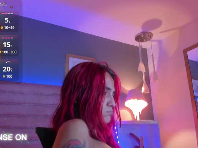 RavynRouge's BongaCams show and profile