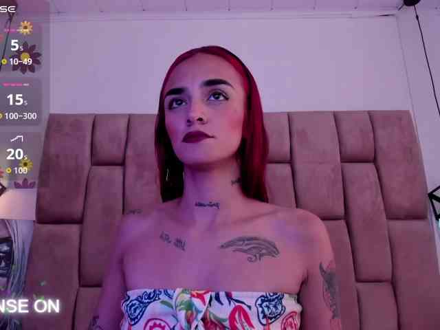 RavynRouge Live Webcam on BongaCams