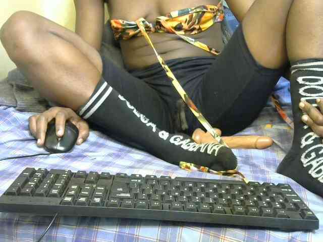 Queenfey Live Webcam on BongaCams