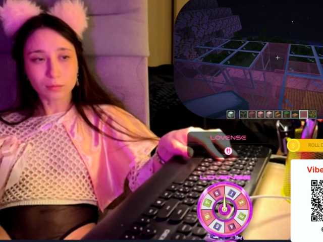 KarinaSunsets's BongaCams show and profile