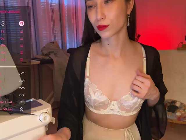 KarinaSunsets's BongaCams show and profile