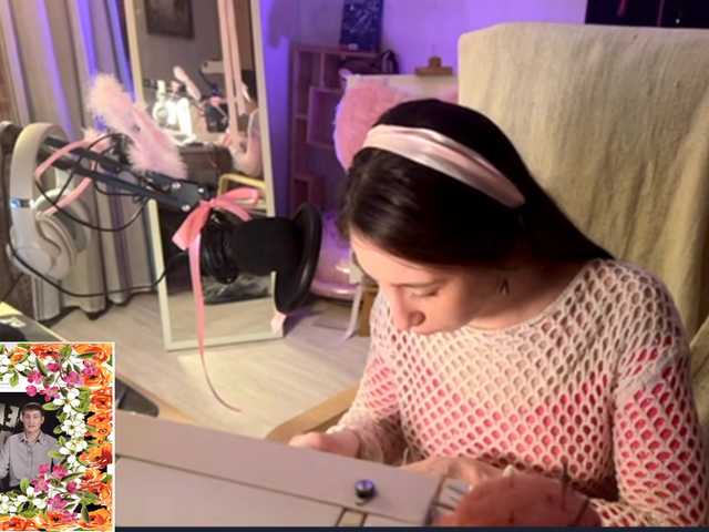 KarinaSunsets's BongaCams show and profile