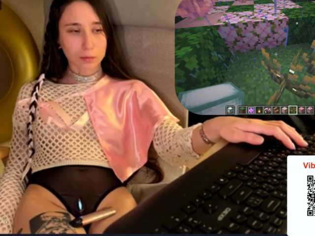 KarinaSunsets's BongaCams show and profile