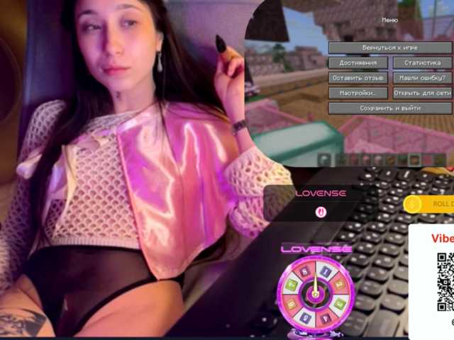 KarinaSunsets's BongaCams show and profile