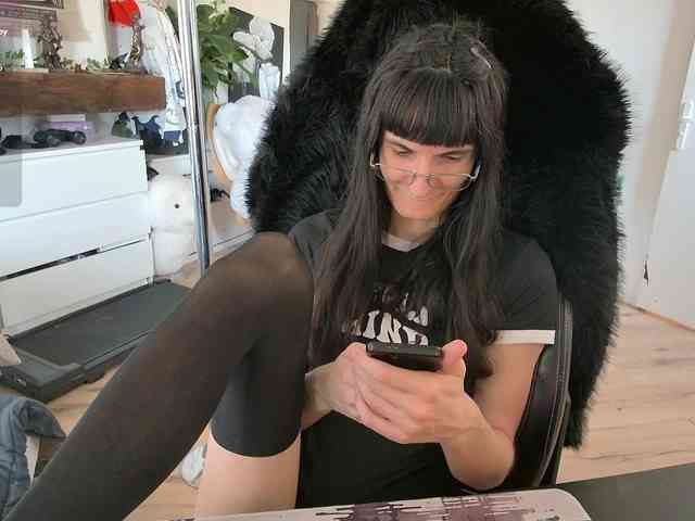 Ceriselapine Live Webcam on BongaCams