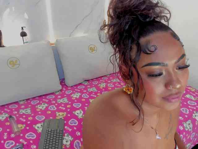 ErlysBrown webcam
