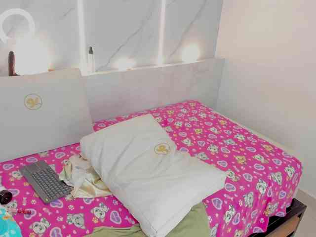 ErlysBrown webcam
