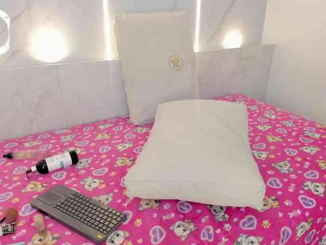 ErlysBrown webcam