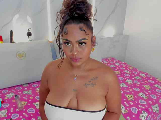ErlysBrown webcam