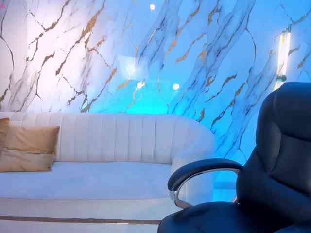 KylieJenkins Live Webcam on BongaCams