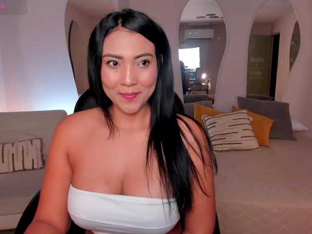 NatalieLewis's BongaCams show and profile