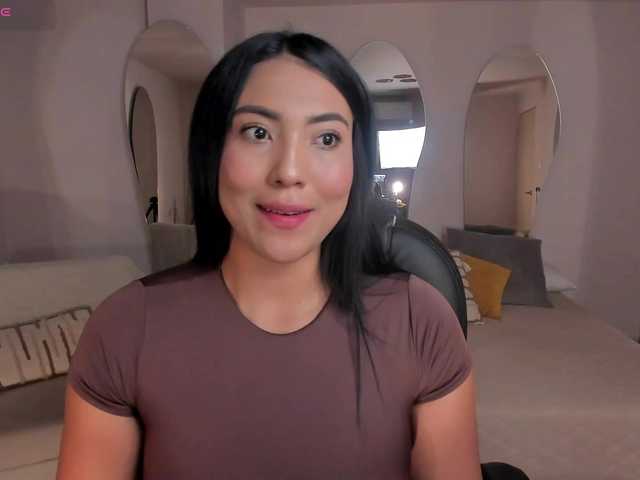 NatalieLewis's BongaCams show and profile