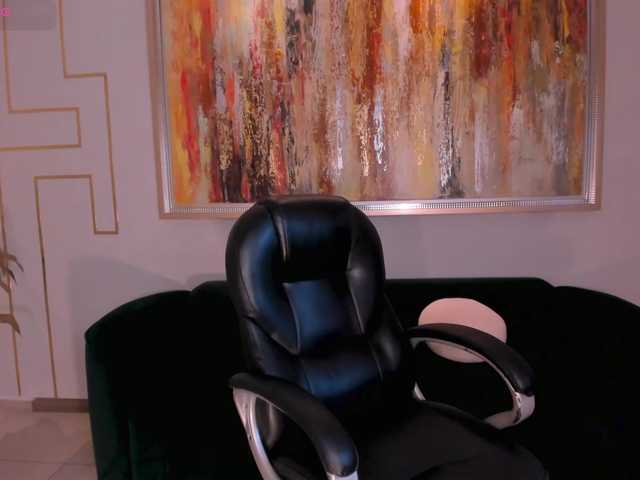 NatalieLewis's BongaCams show and profile