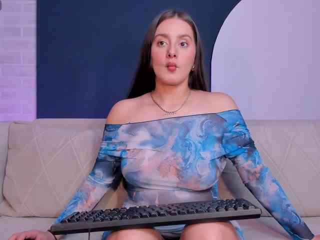 ZoeyWalker webcam