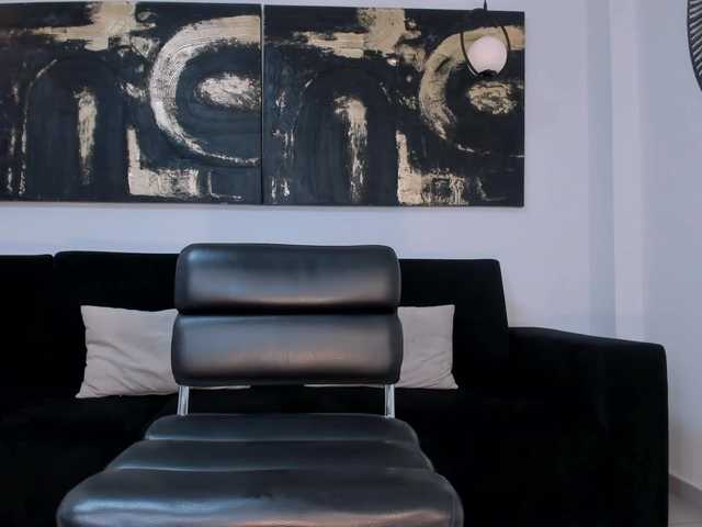 EmilyJohnson1's BongaCams show and profile