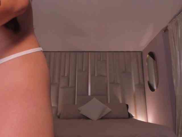 EmilyJohnson1 webcam